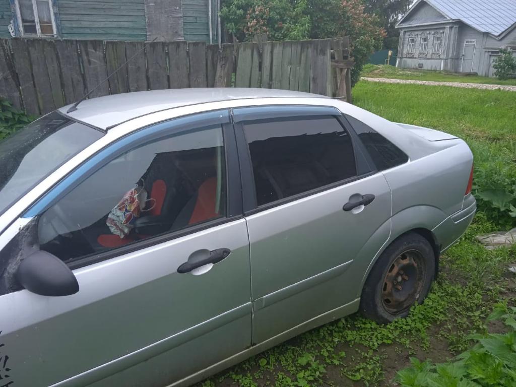 Ford - FOCUS 1 0 г.в.