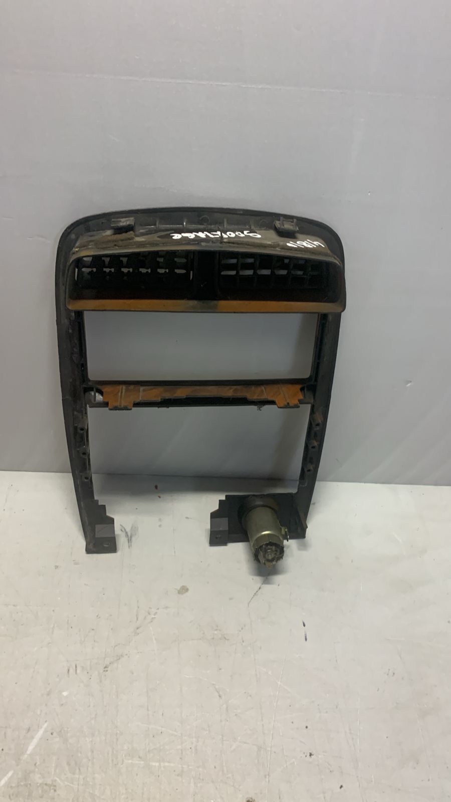 Kia Sportage 1994-2004 Рамка магнитолы Kia Sportage 1994-2004 0K01364270B