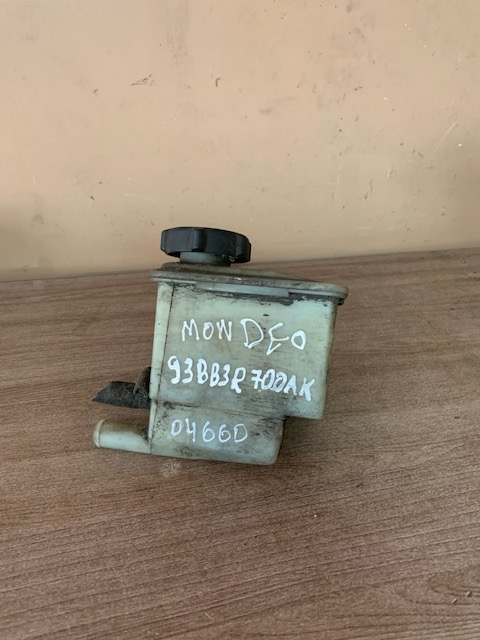 Ford Mondeo II Бачок гидроусилителя для Mondeo II 1996-2000;Mondeo I 1993-1996 (93BB3R700AK 1058382 7068674)