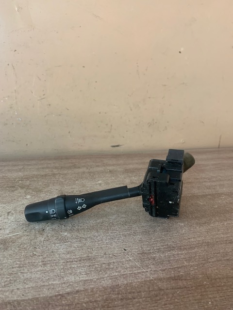 Nissan Almera N15 Переключатель поворотов подрулевой для Nissan Almera N15 1995-2000  255402N300