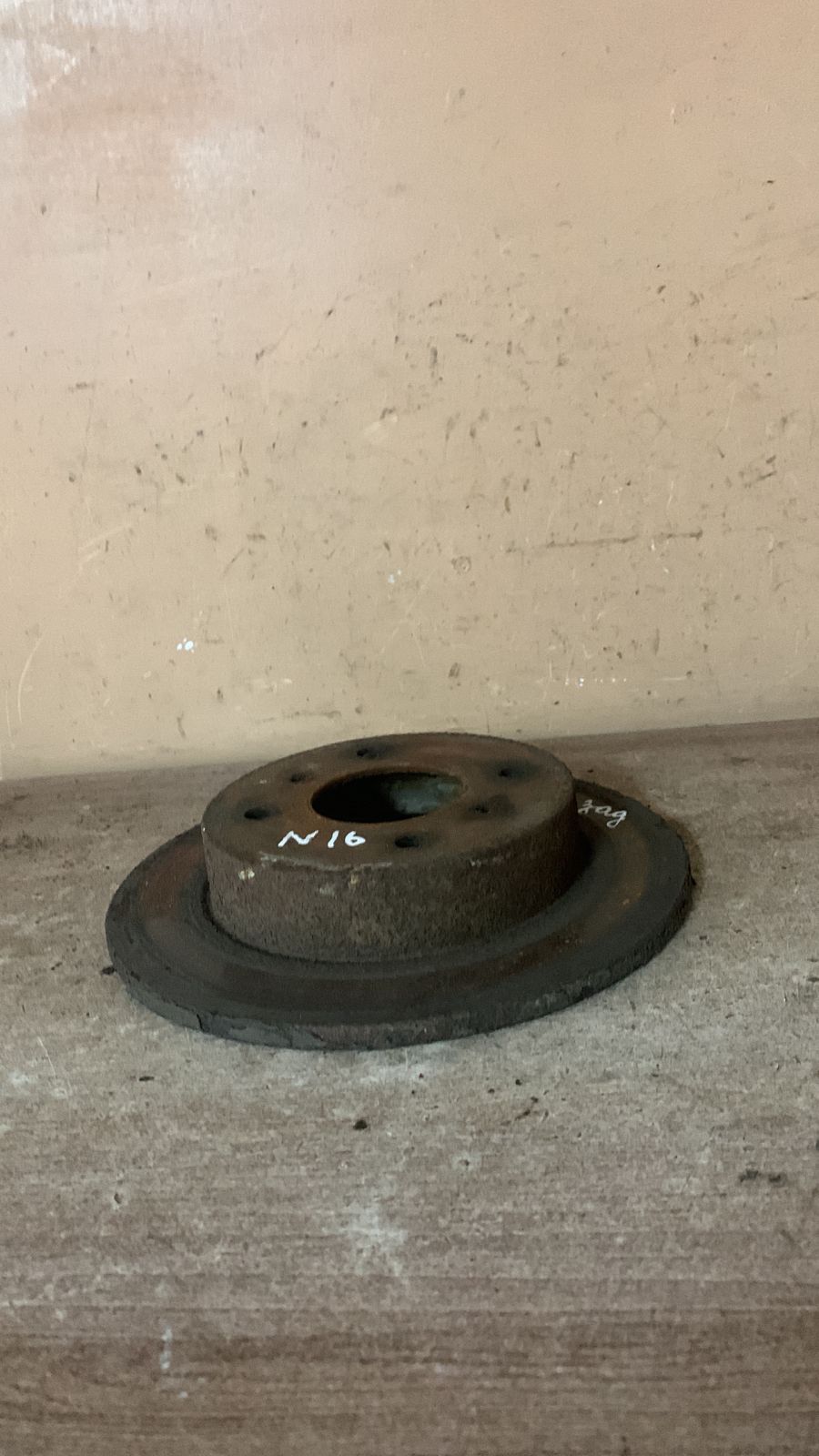 Nissan Almera N16 Диск тормозной задний NISSAN  Almera N16  Primera P11E 1996-2002  4320699J02