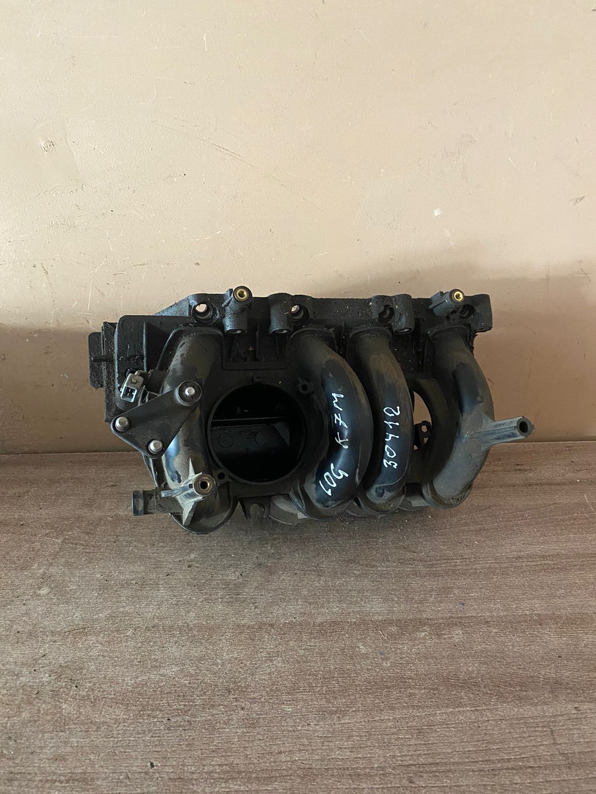 Renault Logan 2005-2014 Коллектор впускной Logan K7M 8200402997