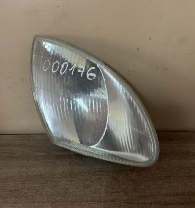 Renault Scenic 1996-1999 Указатель поворота правый белый для Renault Scenic 1996-1999. Белый. Valeo