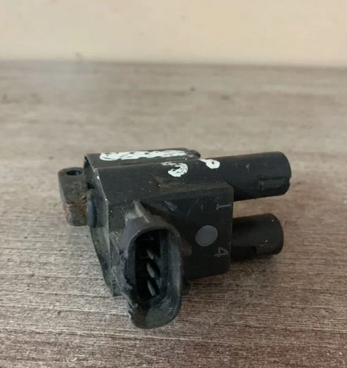 Катушка зажигания TOYOTA  Camry V20 1996-2001;RAV 4 1994-2000;Picnic (XM10) 1996-2001;Avensis I 1997-2003 (2 3 ЦИЛИНДР )