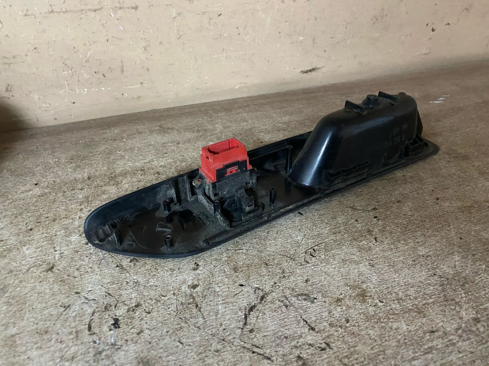 Кнопка стеклоподъемника для Renault Laguna 1994-1998 (перед правая 6 конт)