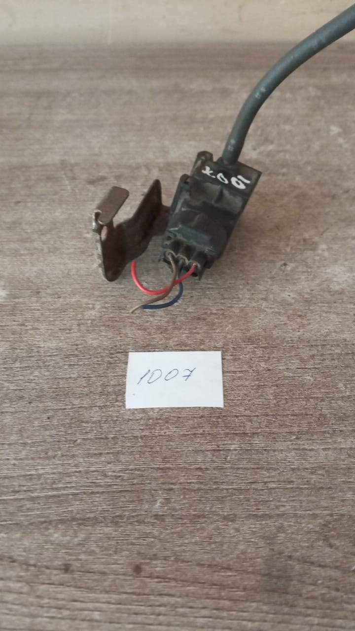 Датчик абсолютного давления Toyota Camry SV20  8942032010