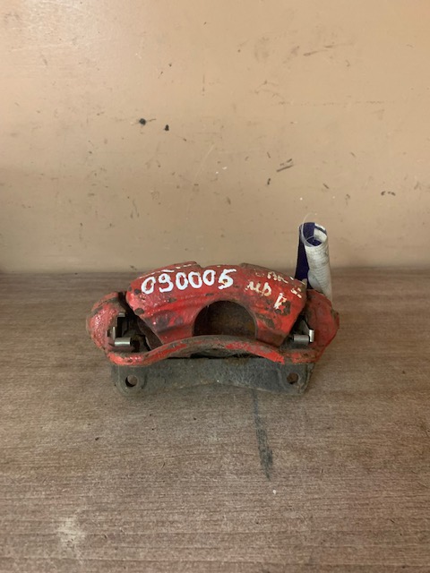 Суппорт передний правый для Toyota Carina E 1992-1997  (4773020490) цена без скобы