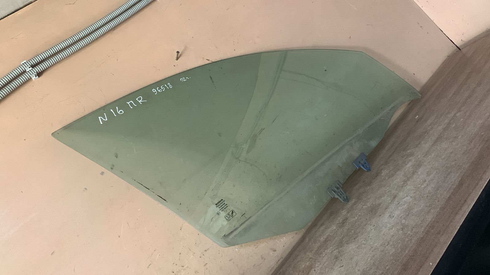 Nissan Almera N16 Стекло двери передней правой для Nissan Almera N16 2000-2006 80300BM701  2002 г
