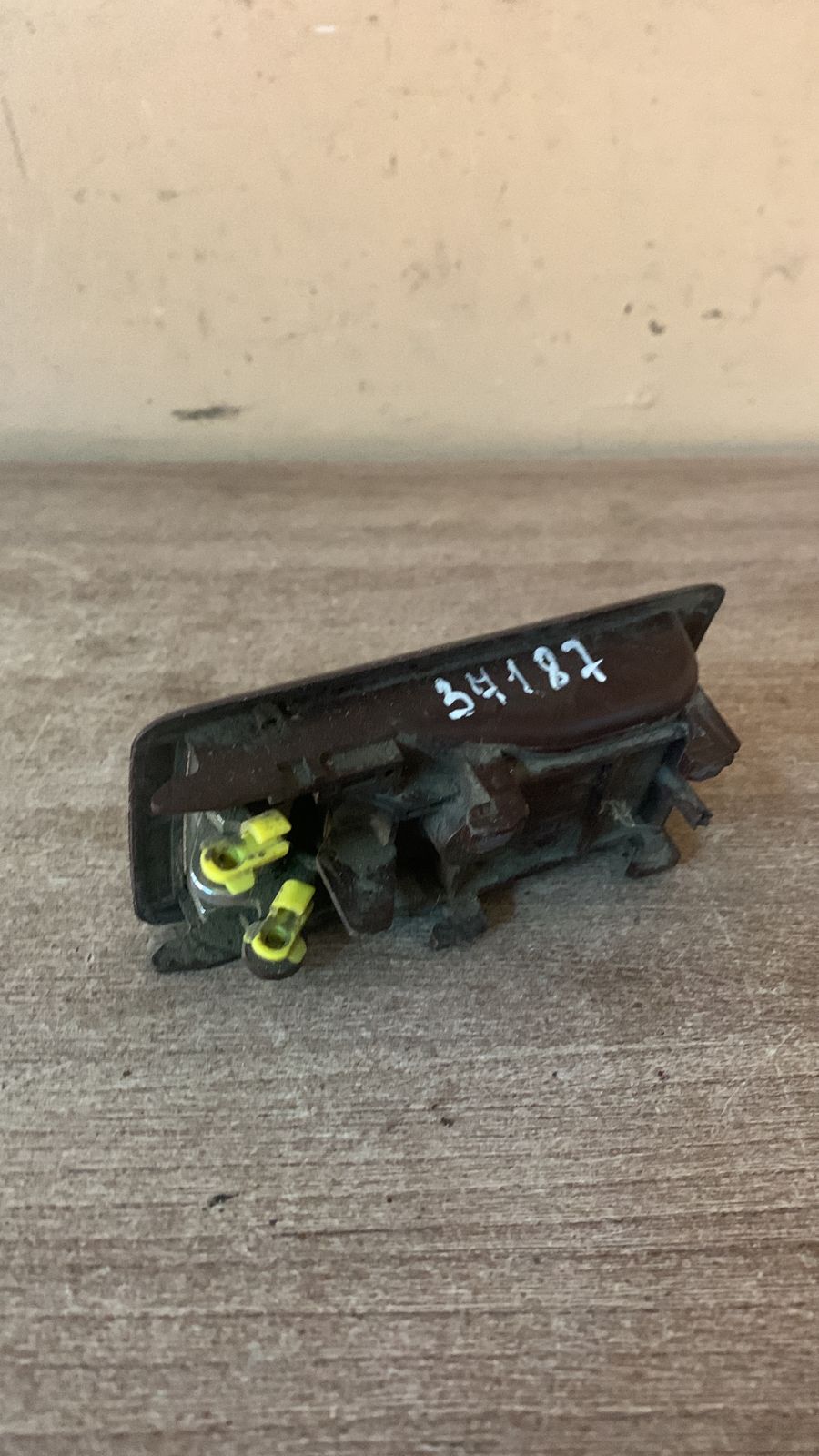 Ручка двери внутр  Toyota Camry SV20 1986-1991 6920512120