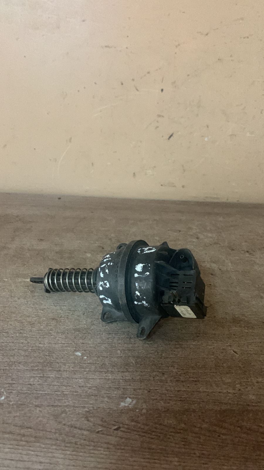 Клапан вакуумный Mazda 626 (GE) 1992-1997 1390002480