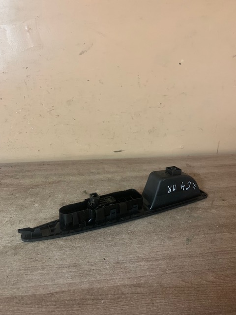 Citroen C4 2005-2011 Кнопка стеклоподъемника для Citroen C4 2005-2011  (ПЕРЕДНЯЯ ПРАВАЯ 6554HF ) с накладкой