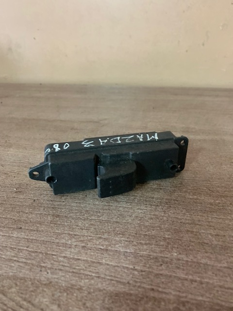 Кнопка стеклоподъемника Mazda 3 (BK) 2002-2009 (BS3F66380 ЗАДНЯЯ ЛЕВАЯ)