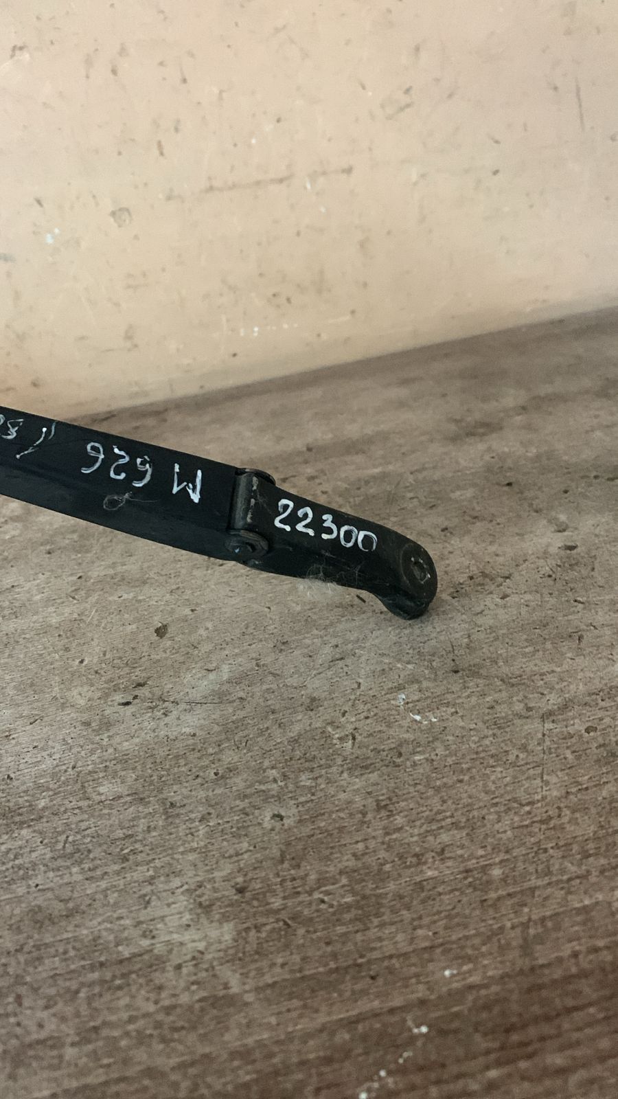Mazda 626 (GE) Поводок стеклоочистителя заднего для Mazda 626 (GE) 1992-1997  GA8A67421C