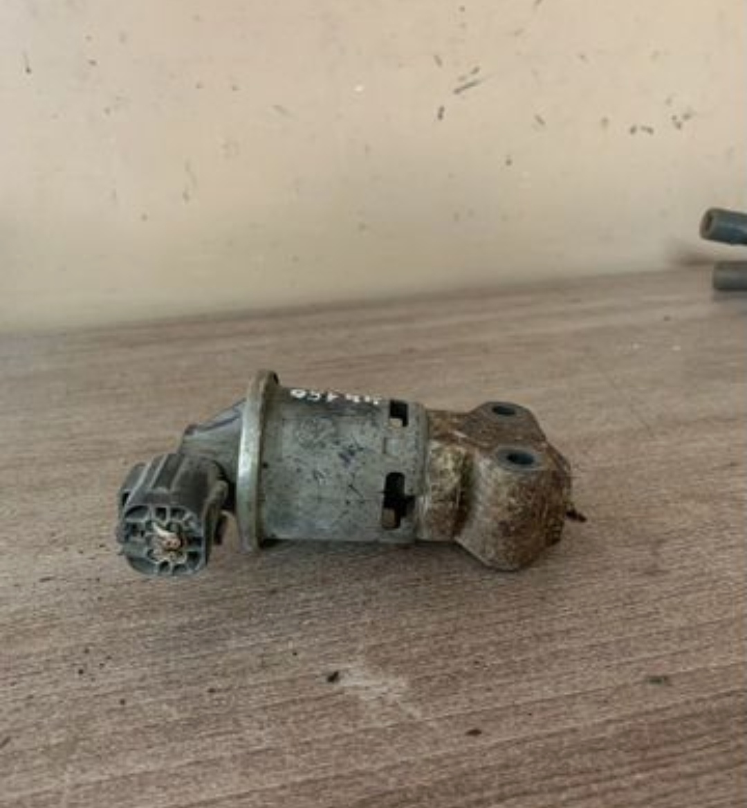 Daewoo Matiz Клапан рециркуляции выхлопных газов Matiz (M100/M150) 1998-2015 ()  0.8 F8CU (075129101)