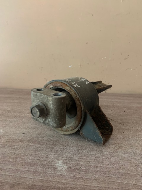 Опора КПП левая CHEVROLET AVEO (T200) (2003-2008) AVEO (T250) (200 (L3 1.4/1.6  96535505