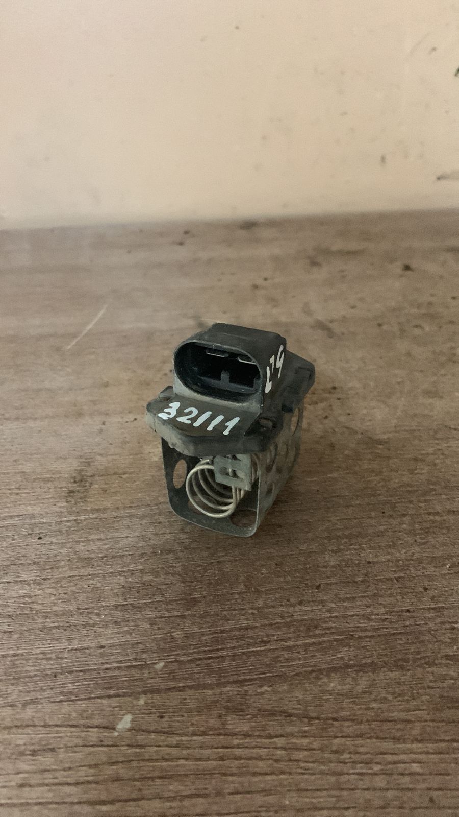 Renault Scenic 1996-1999 Резистор Clio II/Symbol 1998-2008;Megane I 1996-1999;Twingo 1993-2007;Megane II 2003-2009;Scenic RX4 2000-2003;Megane I 1999-2004;Scenic II 2003-2009;Scenic 1996-1999;Scenic 1999-2003;Symbol II 2008-2012 (ВЕНТИЛЯТОРА РАДИАТОРА )