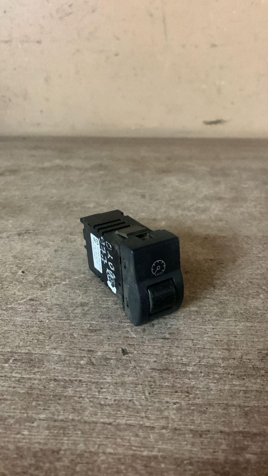 Mazda Mazda 3 (BK) Кнопка освещения панели приборов Mazda 3 (BK) 2002-2009 (BP4K666RO)