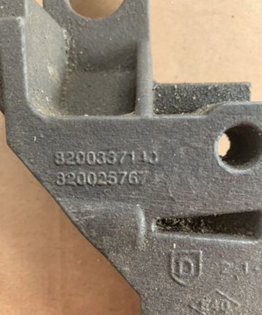 Renault Kangoo Кронштейн двигателя RENAULT LOGAN (2005-2014) ( 8200257674)