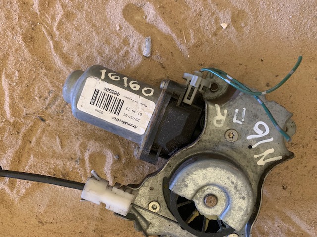 Nissan Almera N16 Стеклоподъемник электр. передний правый Almera N16 2000-2006 (80700BM706) Цена указана за стеклоподъемник, моторчик стеклоподъемника 1000₽