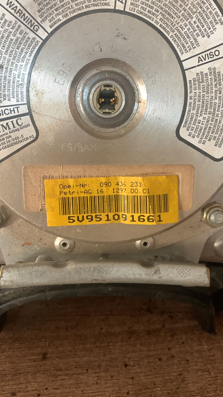 Opel Omega B Подушка безопасности в рулевое колесо Opel Vectra 090436231