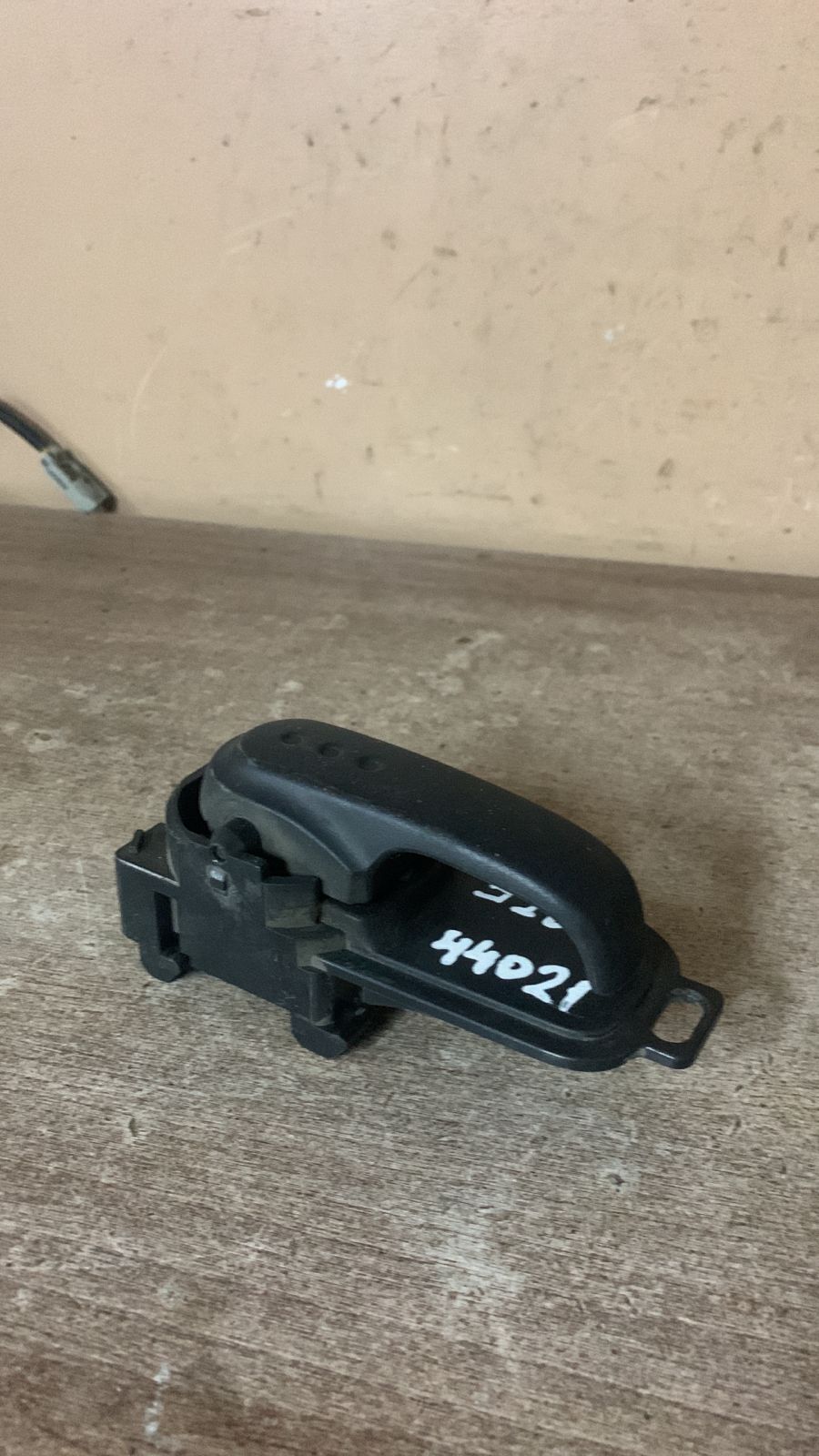 Nissan Note (E11) Ручка двери внутренняя правая Note (E11) 2006-2013;Micra (K12E) 2002-2010 ()  80670AX603