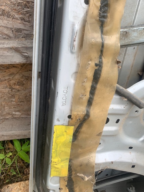 Дверь передняя левая для Toyota Corolla E11 1997-2001  670021A540 Цена указан за голую дверь!