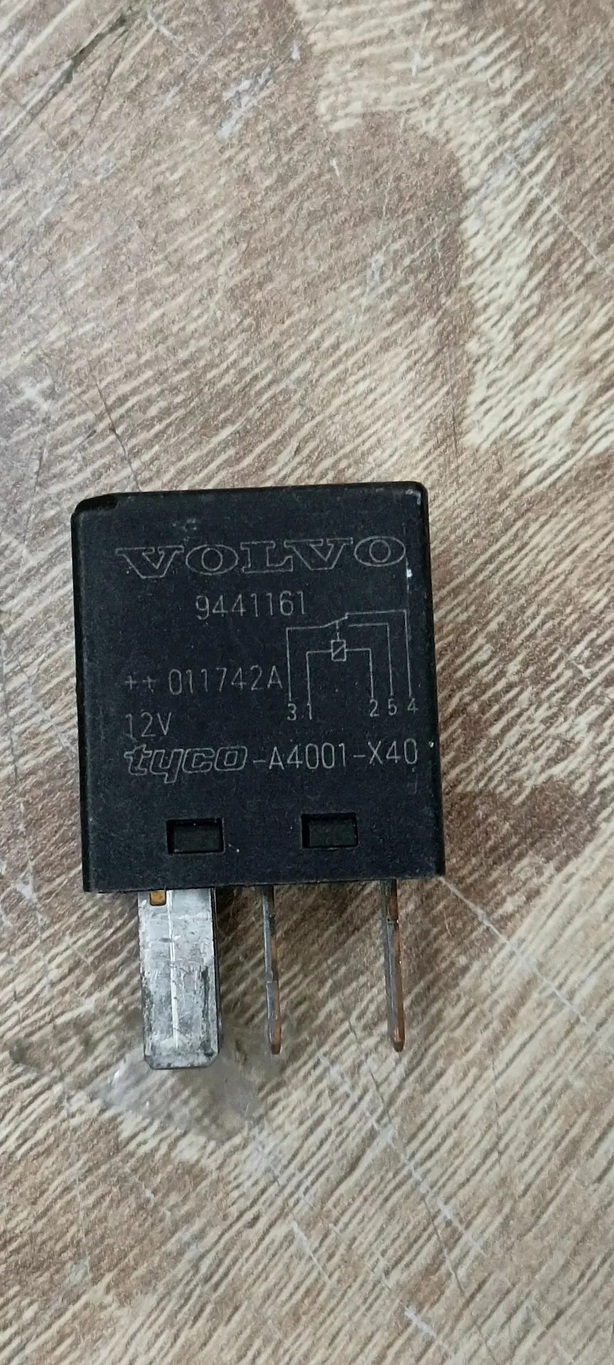 Volvo S80 Реле VOLVO S40/S60/S80 /V50/XC90 (10A 12V) 9441161