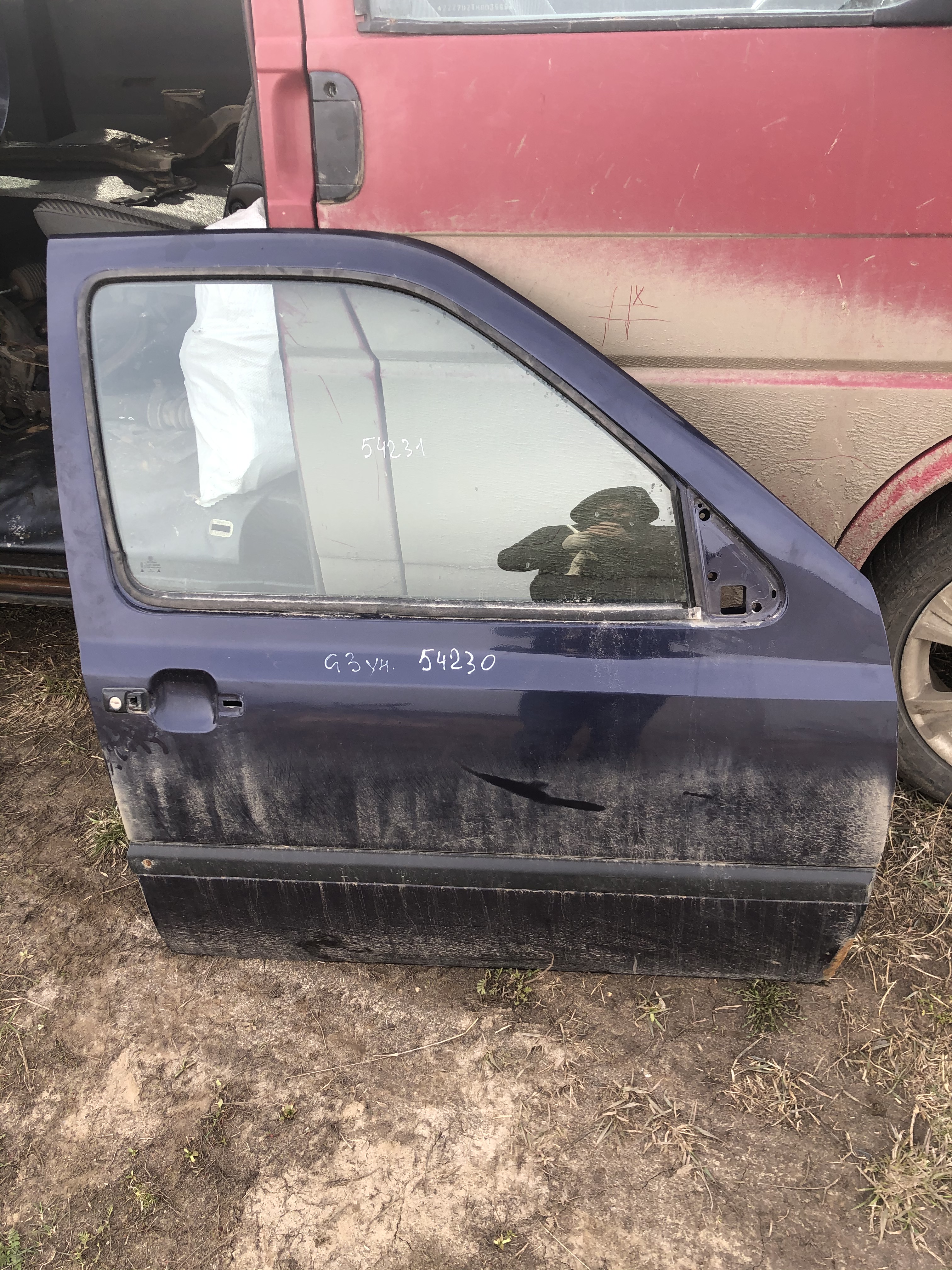 Volkswagen Golf III-Vento Дверь передняя правая для VW Golf III/Vento 1991-1997 универсал
