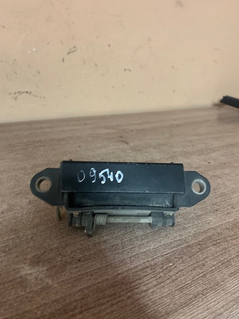 Ручка двери задней наружная левая  Audi 80/90 [B3] (1986-1991) 893839207 893839205A