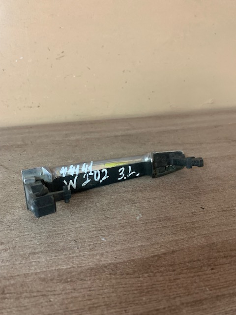 Mercedes Benz W202 Ручка двери наружная левая для Mercedes Benz W202 1993-2000