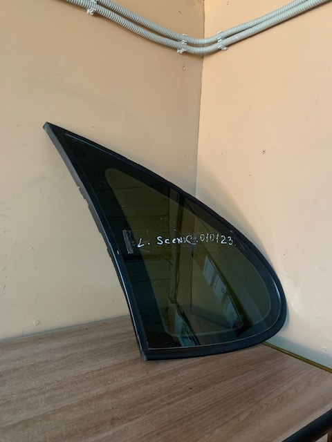 Renault Scenic 1996-1999 Стекло кузовное глухое левое для Renault Scenic 1996-1999  7700828369