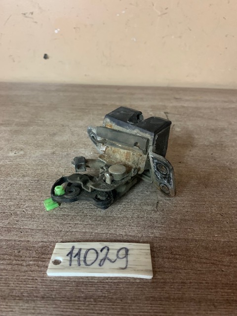 Kia Picanto Замок багажника KIA PICANTO (2005-2011)  8123007030