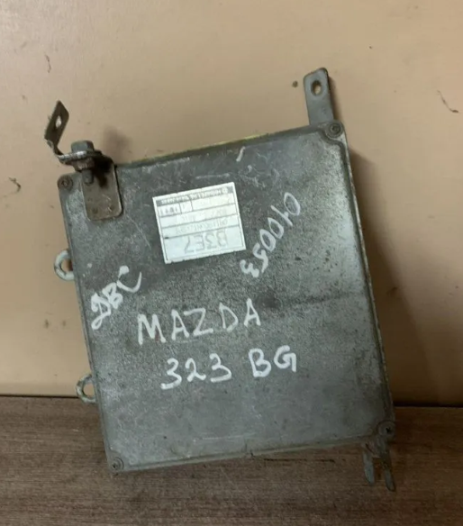 Mazda 323 (BG) Блок управления двигателем для Mazda 323 (BG) 1989-1994