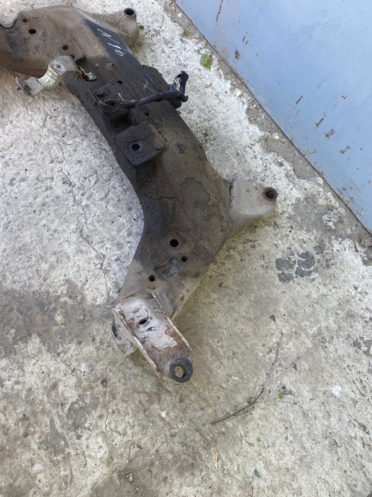 Nissan Almera N16 Балка подмоторная Almera N16 2000-2006 (54401BM405 54401-BM405)