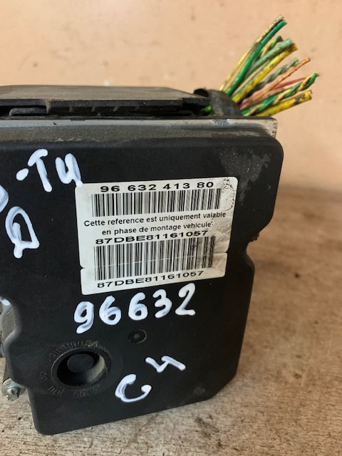 Citroen C4 2005-2011 Блок ABS Citroen C4 2008 9663241380 LC / LA TU5JP4 LC  0265950635 9663241380
