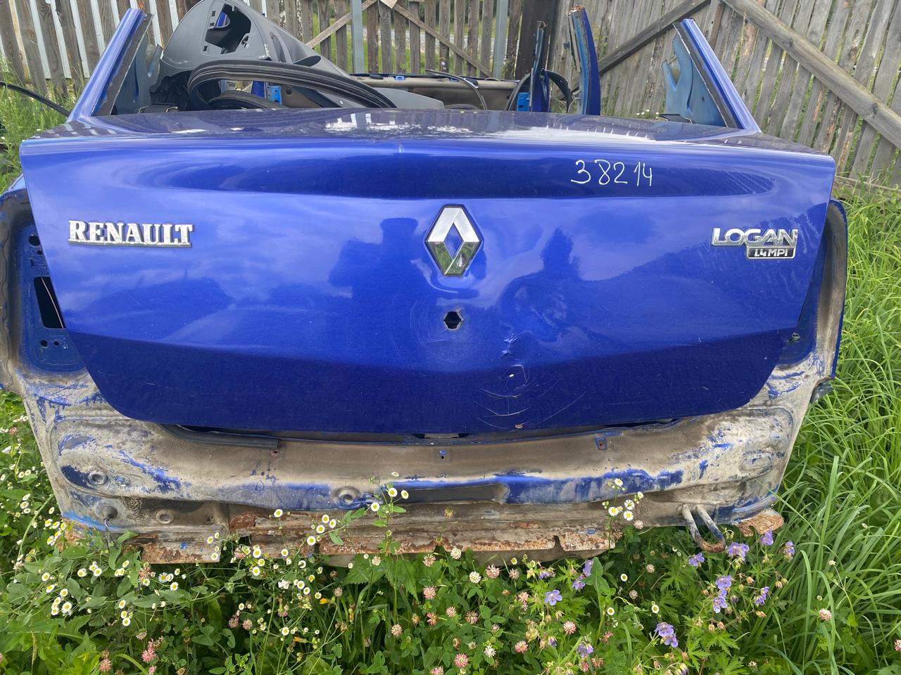 Renault Logan 2005-2014 Крышка багажника Logan 2005-2014 (ДО 2009Г 6001551125) ( требуется ремонт)