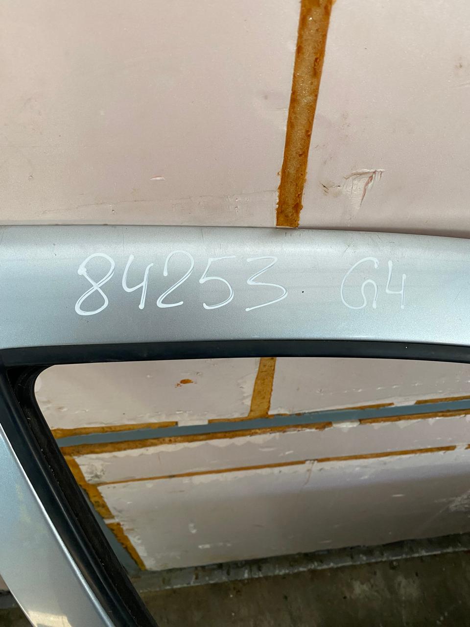 Volkswagen Golf IV-Bora Дверь передняя правая Golf IV/Bora 1997-2005 (4Х-5ТИ ДВЕРНАЯ 1J4831056H)