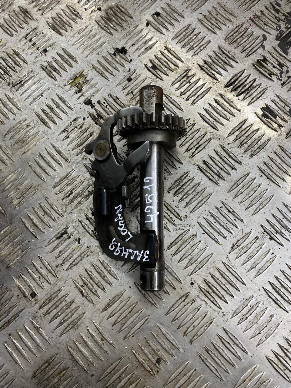 Шестерня задней передачи Renault Logan 8200073108