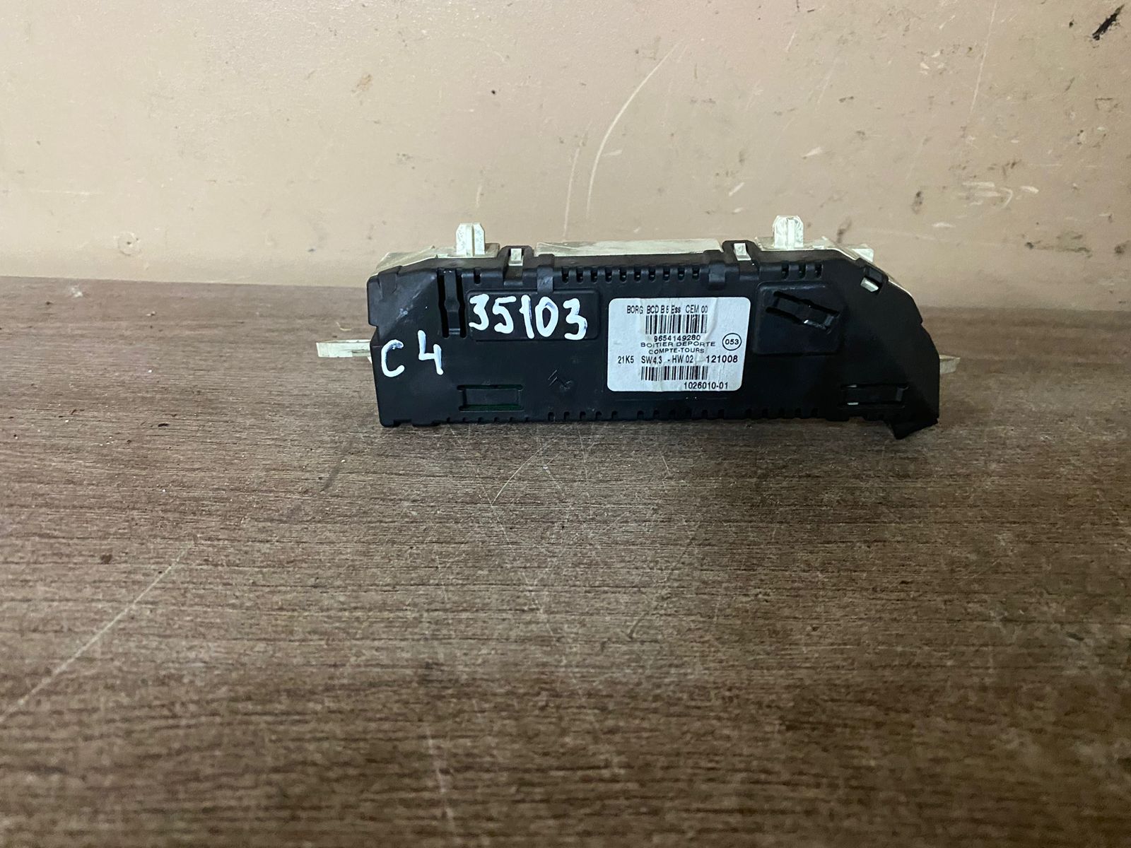 Citroen C4 2005-2011 Дисплей информационный C4 2005-2011 (НАД РУЛЕВЫМ КОЛЕСОМ 6106E0)  9654149280