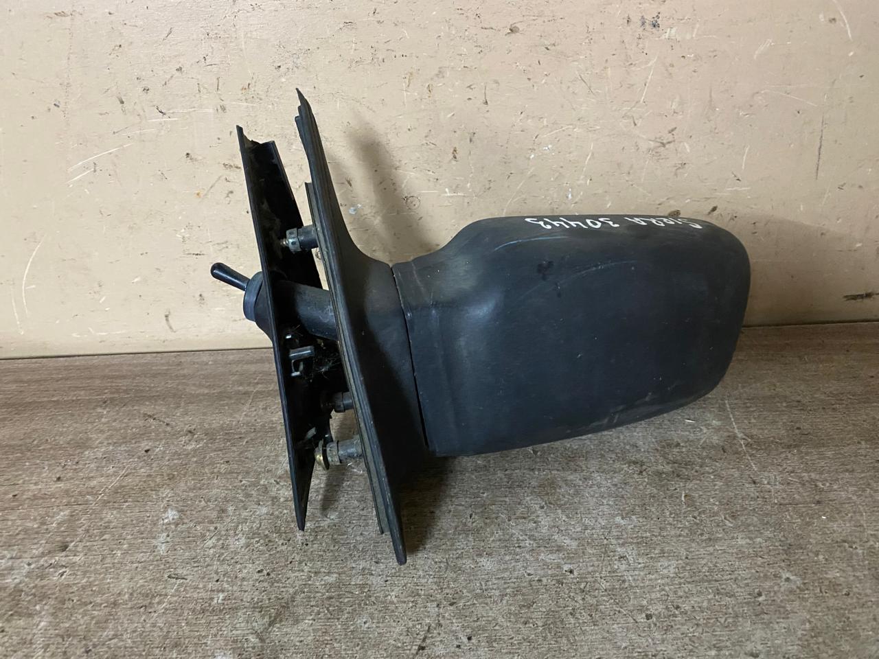 Ford Sierra Зеркало левое механическое для Ford Sierra 1987-1993 83BB17683JB