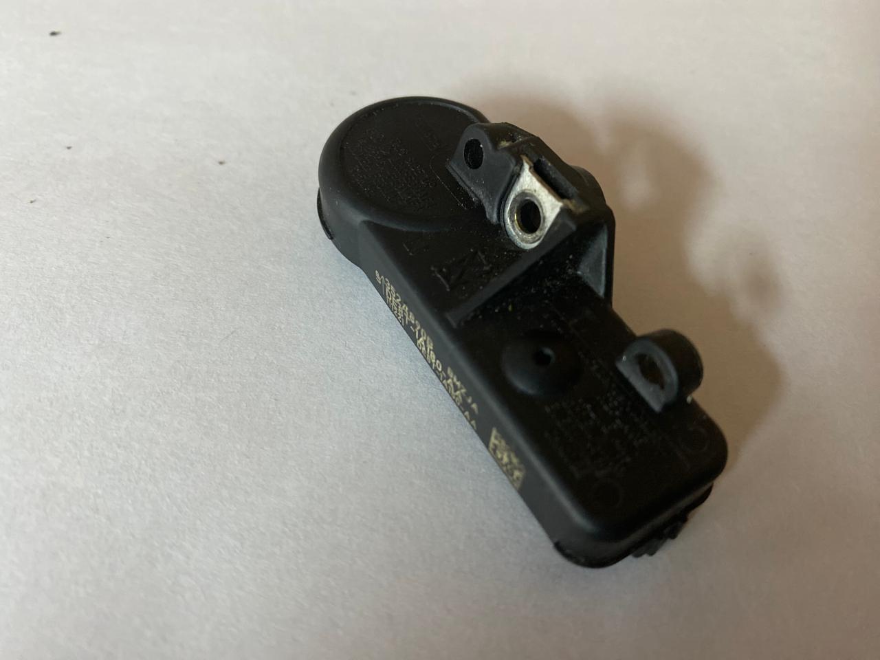 Ford Escape 2001-2006 Датчик давления в шине (TPMS) Kuga 2012>;Maverick 2001-2007;Tribute (EP) 2000-2007;Tribute 2007-2011;Escape 2001-2006;Escape USA 2007-2012;Explorer 2011>;Mondeo V 2015> (9L3Z1A189A) (Левый руль)