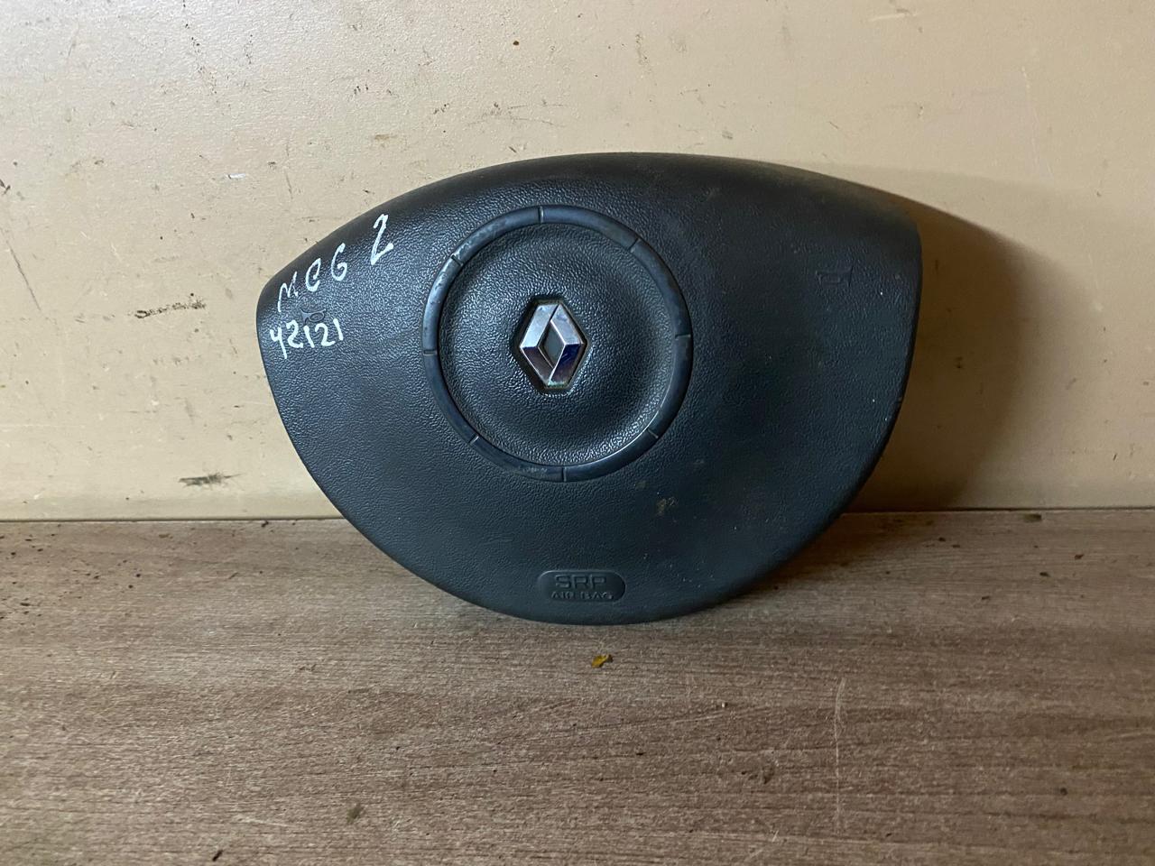 Renault Megane II Подушка безопасности в рулевое колесо Megane II 2003-2009 (8200301512) (8200381849)