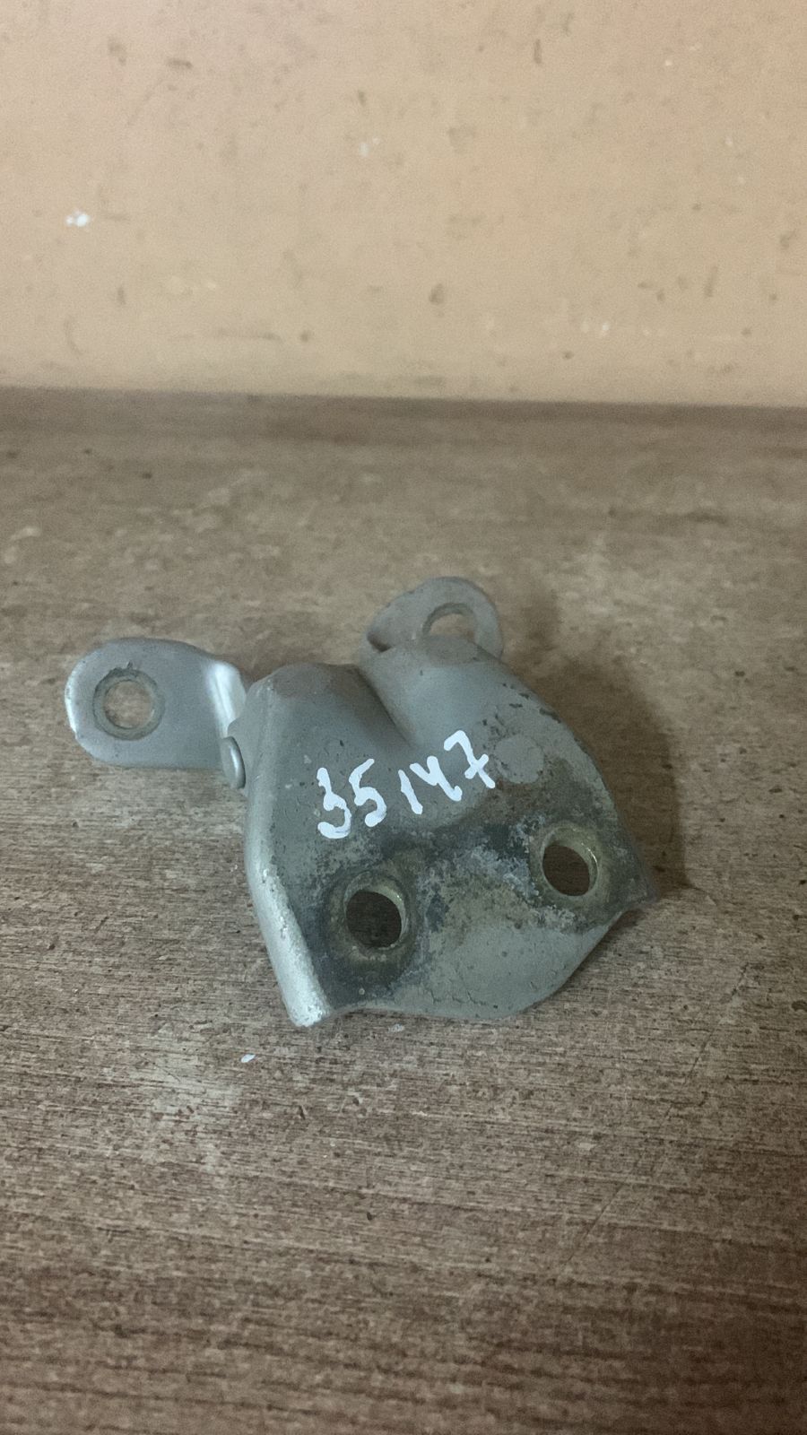 Hyundai Accent 2000- (+ ТАГАЗ) Петля двери задней левой нижняя Accent II (+TAGAZ) 2000-2012 (7935025000)