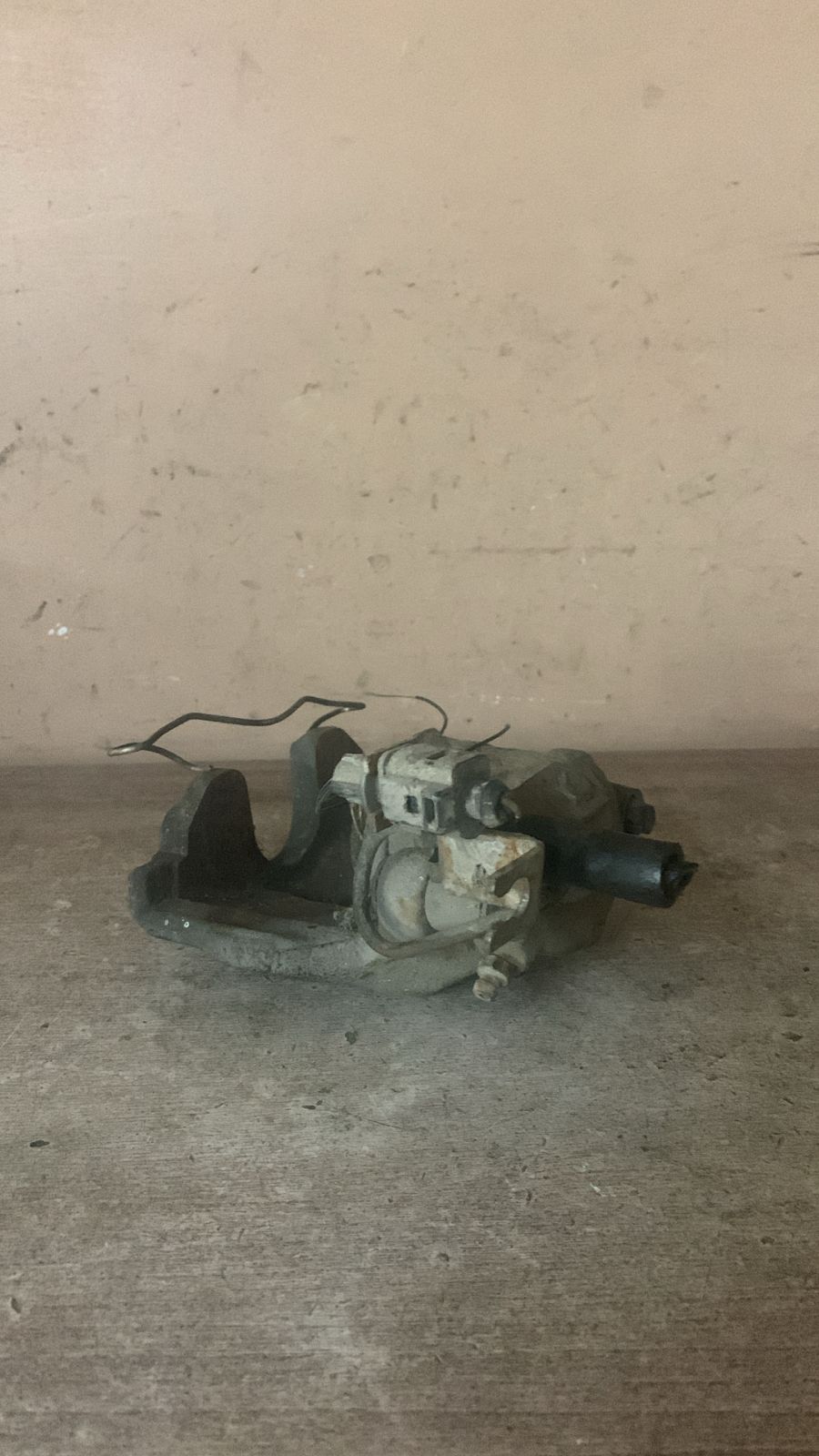 Volkswagen Passat B5 2000-2005 Суппорт тормозной передний левый Passat [B5] 2000-2005 ( 8E0615123A)  (диаметр диска 285)