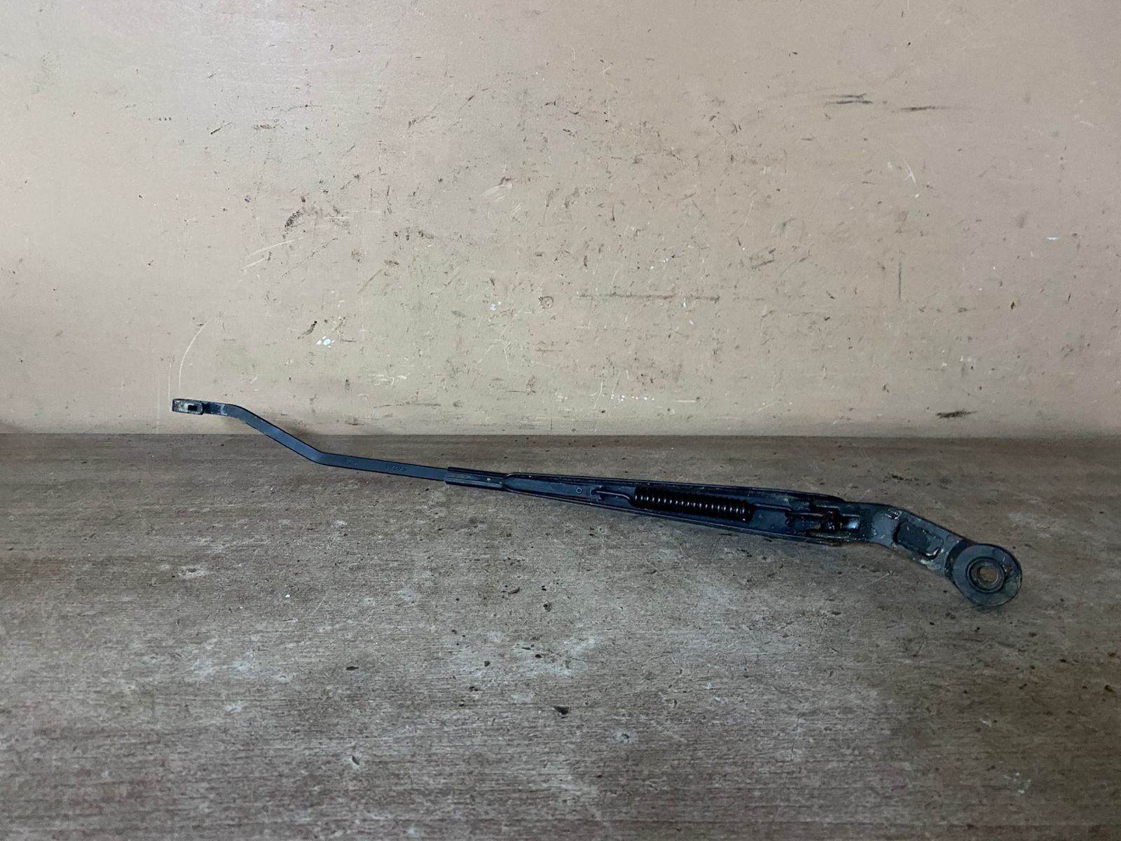 Поводок дворника правый Mazda Demio DW3W 1996-2007
