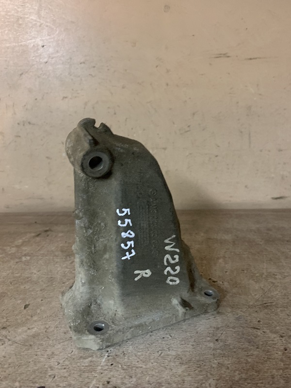 Mercedes Benz W220 1998-2005 Кронштейн двигателя правый M113 MB W220 1998-2005;W215 CL coupe 1999-2006 1132230304