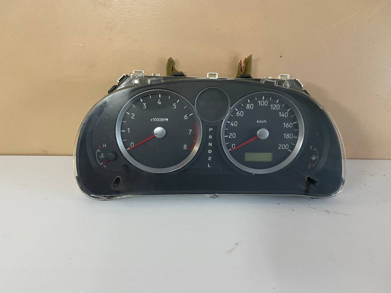 Suzuki Liana Панель приборов Suzuki Liana АКПП 2004-2007 ( дефекты крепления)  3410059JA0