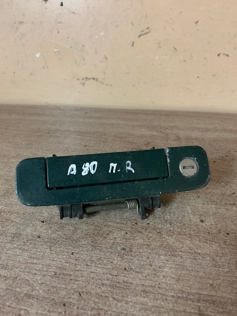 Audi 80-90 [B4] Ручка двери передней наружняя правая Audi 80/90 [B3] 1986-1991;  80/90 [B4] 1991-1994 (893837206A)  зеленая