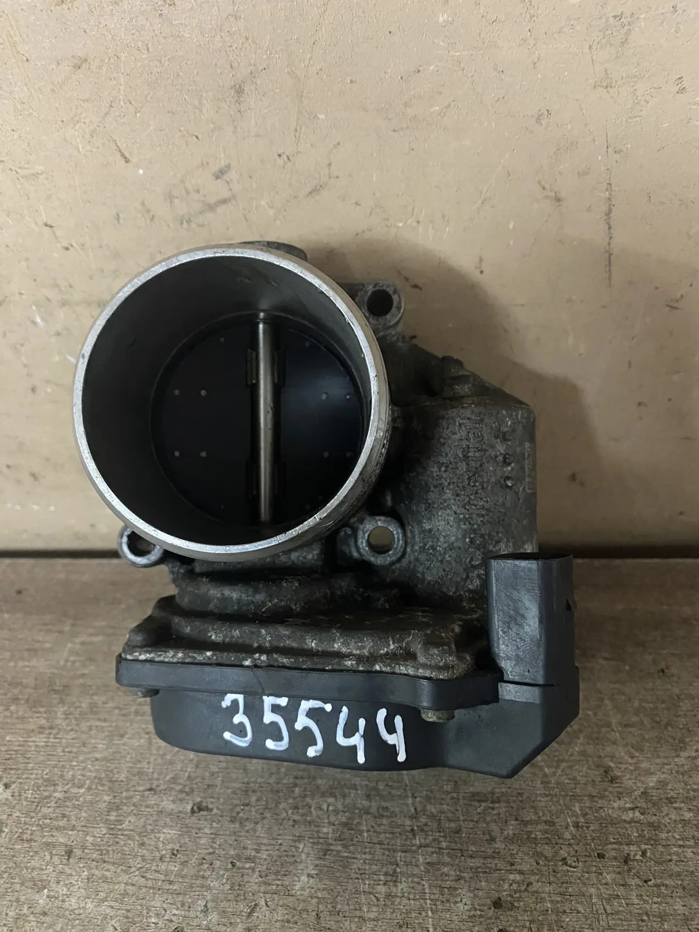 Audi A4 [B8] (2010-2015) Заслонка дроссельная Skoda Octavia A5; Tiguan; Passat B6; Audi A4 B8 06F133062G; 06F133062T; 06F133062J; 06F133062AG 06F133062Q