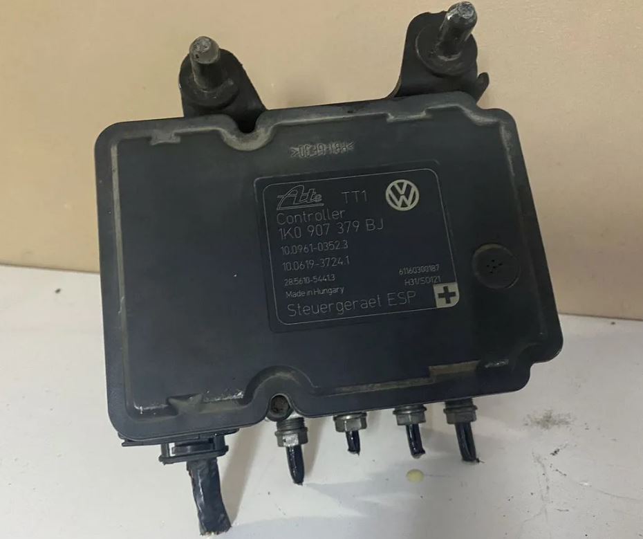 Skoda Octavia (A5 1Z-) Блок ABS Skoda Octavia A5 2009-2013 1K0614517DEBEF; 1K0614517DE 1K0907379BJ